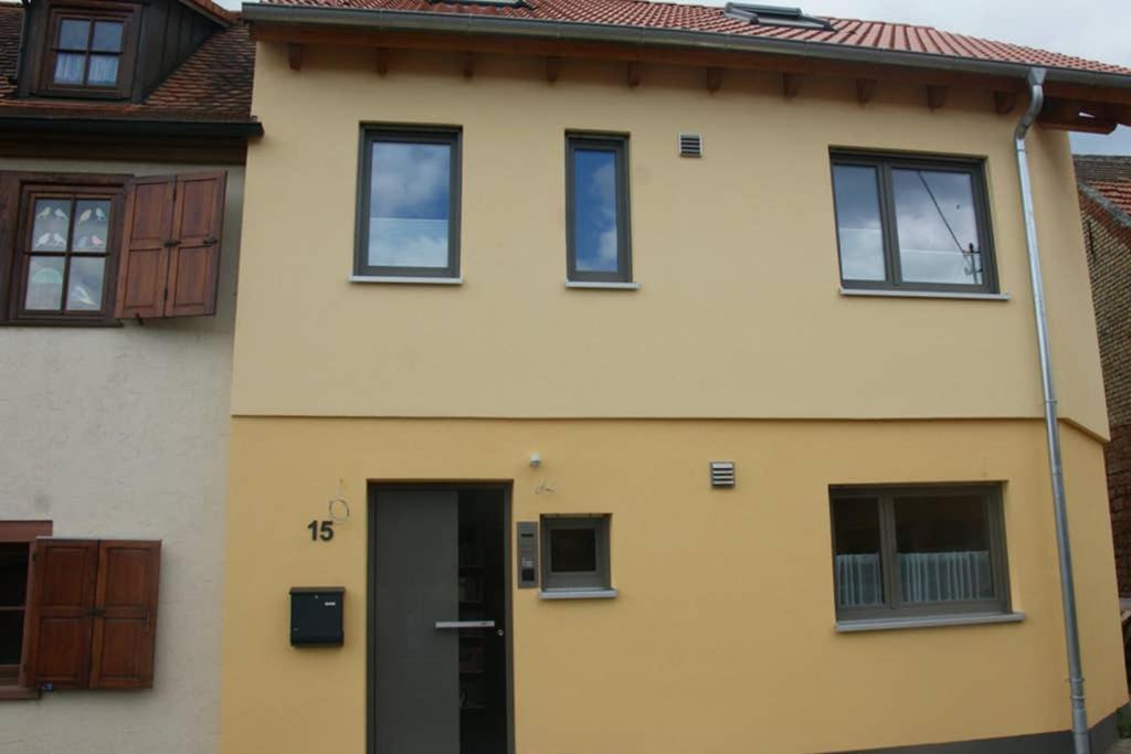 Ferienwohnung 'Burgblick' ヴェルトハイム エクステリア 写真